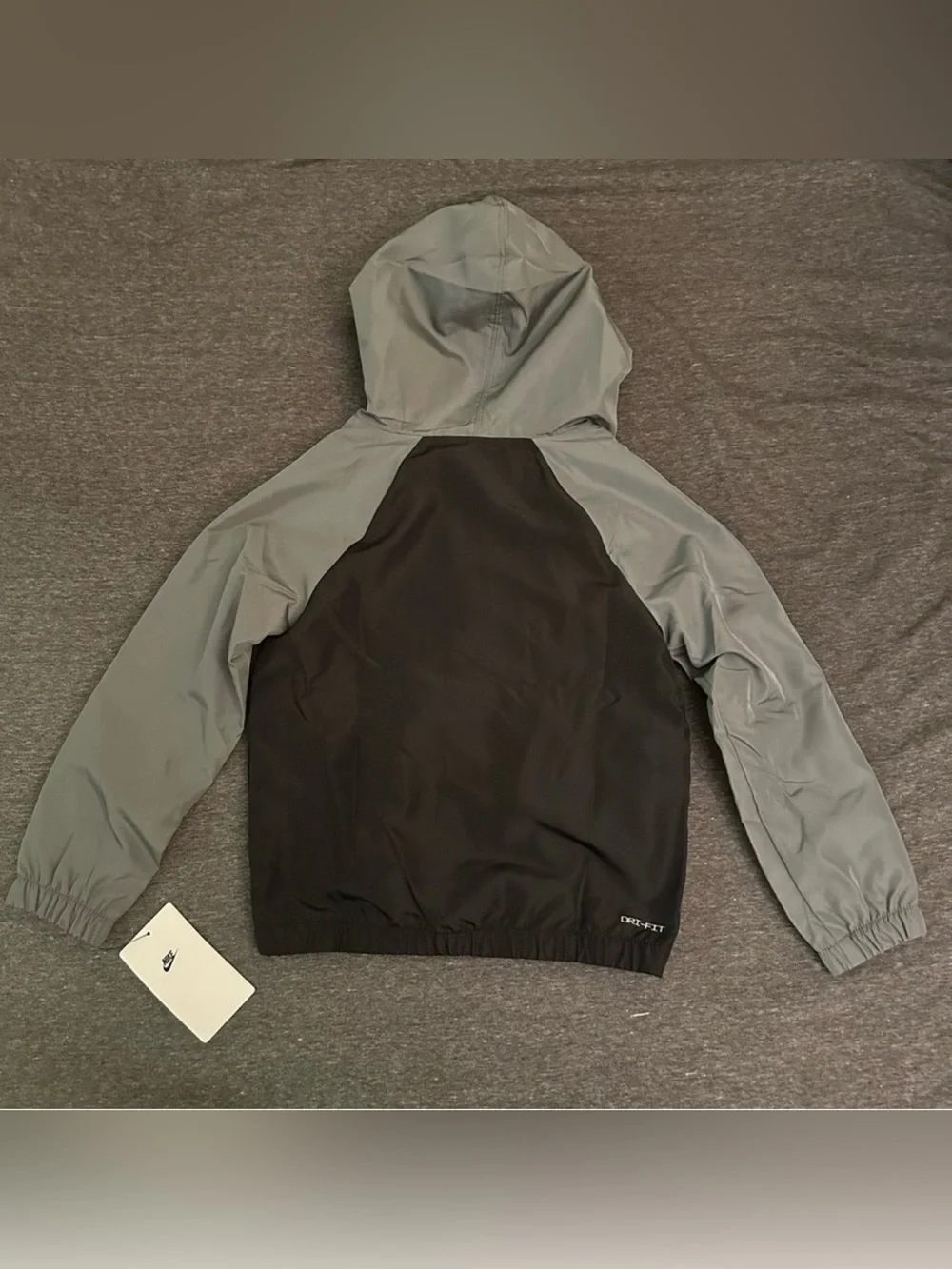 NWT Nike Boys 4T Dri-FIT Hooded Windrunner Jacket Black Smoke Grey $60 MSRP